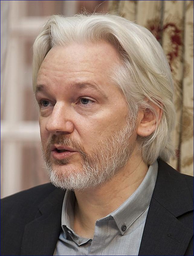 Kauza Assange: Britský tisk raději slouží moci než svobodě médií