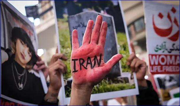 Znovu se rozhořely protesty v Íránu 