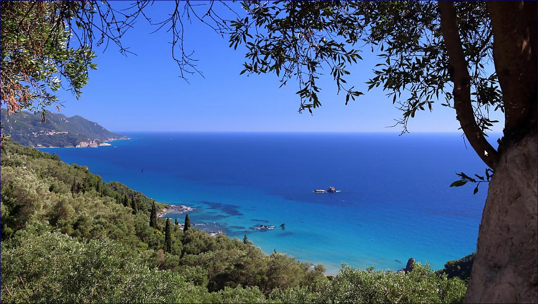Kromě Michaela Mosleyho umírají v řeckém vedru další turisté 