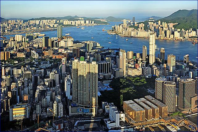Hongkong je globálním obchodním centrem pro nejbrutálnější režimy světa